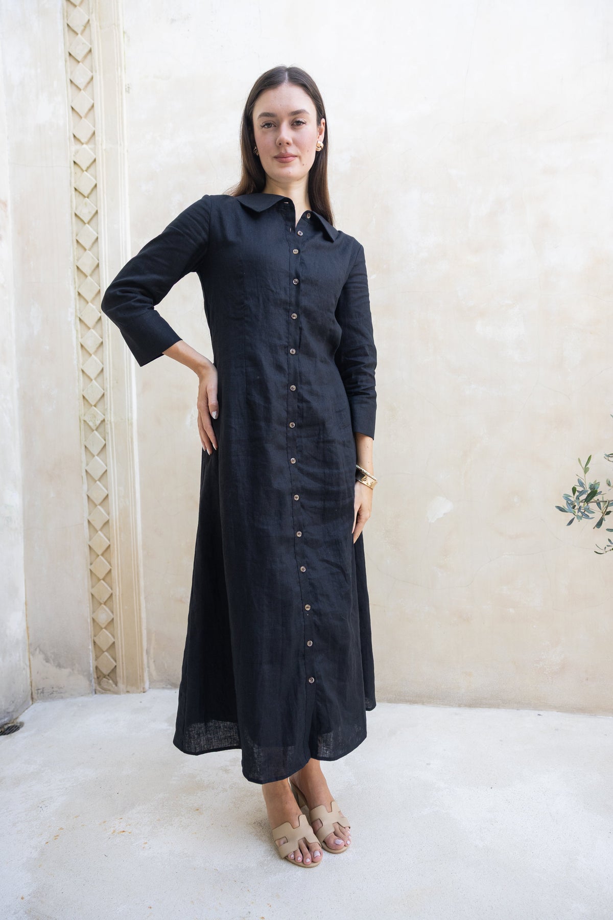 Why Modest Linen Dresses Are a Wardrobe Essential